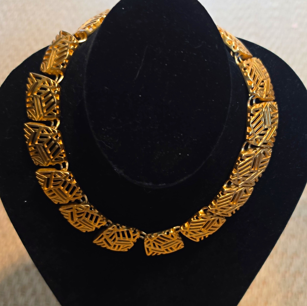 Anne Klein Signed Gold-Tone Geometric Link Chain Toggle Necklace Logo Charm 17"